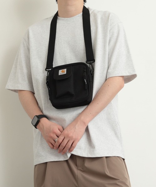 Carhartt(カーハート)の「『WEB/一部店舗限定』CARHARTT ESSENTIAL BAG S(ショルダーバッグ・メンズ・ブラック・ONE)」の3枚目の写真