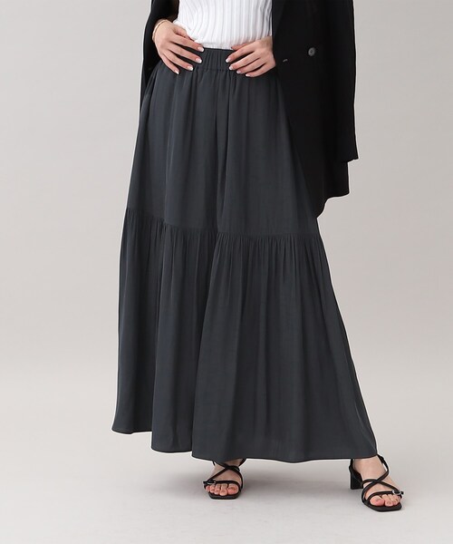 GALLEST（ギャレスト）の「サテンワッシャーティアードスカート【ウォッシャブル】（スカート・レディース・チャコールグレー/ライトグレー・05/13/36/38/40）」の2枚目の写真