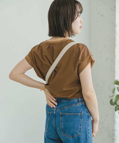 ITEMS URBANRESEARCH（アイテムズ アーバンリサーチ）の「バックタックフレンチプルオーバー（Tシャツ/カットソー・レディース・ブラック/ホワイト/カーキ/キャメル・FREE）」の9枚目の写真