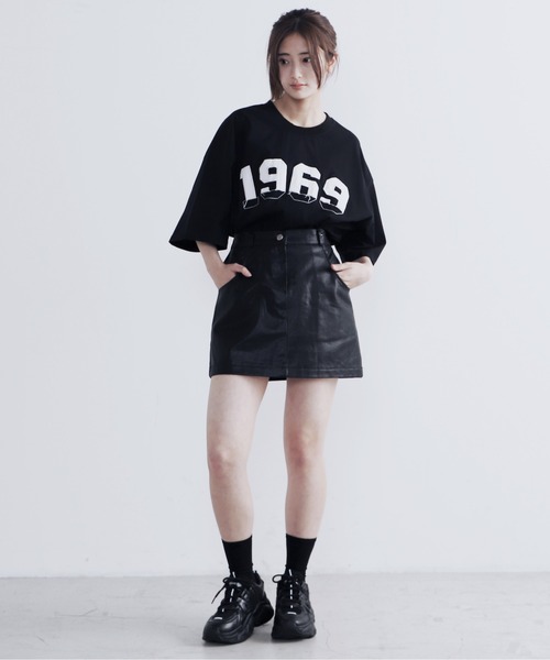 Figments（フィグメンツ）の「1969ステッチオーバーTシャツ（Tシャツ/カットソー・レディース・ブラック・FREE）」の2枚目の写真