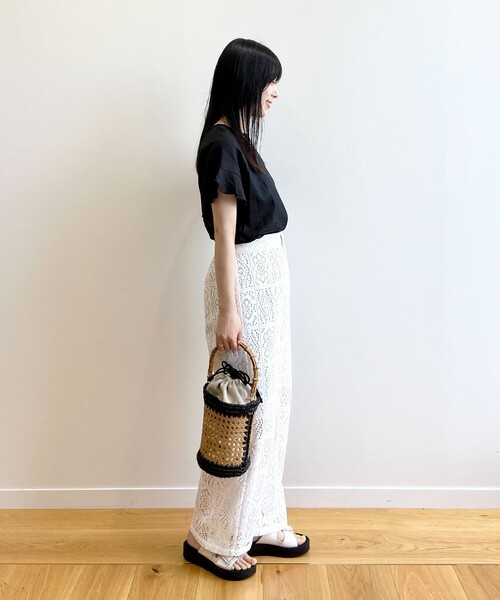 OPAQUE.CLIP(オペークドットクリップ)の「◆スクエアレースワイドイージーパンツ【イージーケア/洗濯機洗い可】(その他パンツ・レディース・オフホワイト/ブラック・36/38/40)」の7枚目の写真