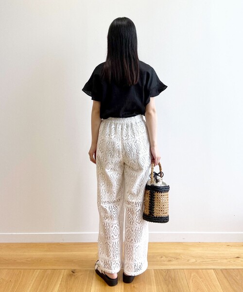 OPAQUE.CLIP(オペークドットクリップ)の「◆スクエアレースワイドイージーパンツ【イージーケア/洗濯機洗い可】(その他パンツ・レディース・オフホワイト/ブラック・36/38/40)」の5枚目の写真