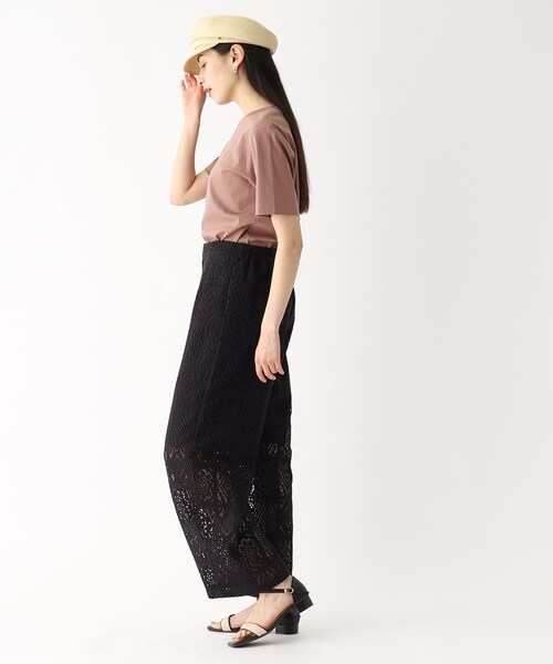 OPAQUE.CLIP(オペークドットクリップ)の「◆スクエアレースワイドイージーパンツ【イージーケア/洗濯機洗い可】(その他パンツ・レディース・オフホワイト/ブラック・36/38/40)」の4枚目の写真