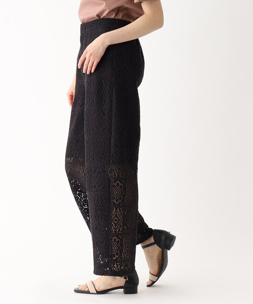 OPAQUE.CLIP(オペークドットクリップ)の「◆スクエアレースワイドイージーパンツ【イージーケア/洗濯機洗い可】(その他パンツ・レディース・オフホワイト/ブラック・36/38/40)」の22枚目の写真