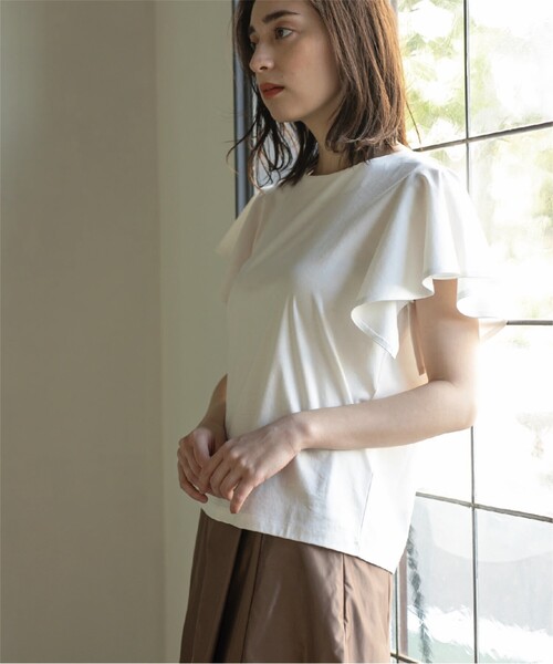 OPAQUE.CLIP（オペークドットクリップ）の「◆シルク調コットン フリルスリーブカットソー【UV/接触冷感/イージーケア/洗濯機洗い可】（Tシャツ/カットソー・レディース・ピンク系/ブラック/ブラウン系その他/ホワイト系・36/38/40/42）」の10枚目の写真