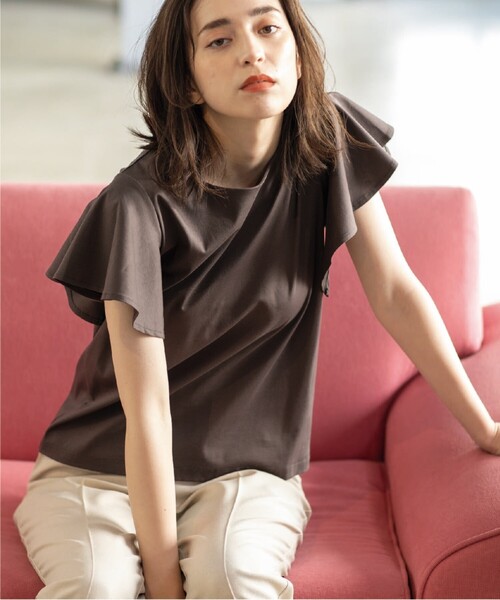 OPAQUE.CLIP（オペークドットクリップ）の「◆シルク調コットン フリルスリーブカットソー【UV/接触冷感/イージーケア/洗濯機洗い可】（Tシャツ/カットソー・レディース・ピンク系/ブラック/ブラウン系その他/ホワイト系・36/38/40/42）」の16枚目の写真