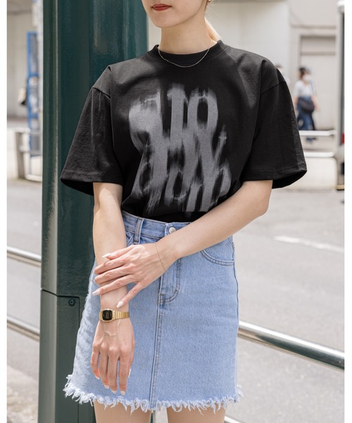 SLOWACID（スローアシッド）の「【UNISEX】SLOW ACID／BLURRY LOGO T 2908779（Tシャツ/カットソー・レディース・ブラック/カーキ/ホワイト/ピンク・SMALL/MEDIUM/LARGE）」の14枚目の写真