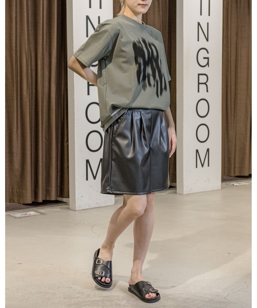 SLOWACID（スローアシッド）の「【UNISEX】SLOW ACID／BLURRY LOGO T 2908779（Tシャツ/カットソー・レディース・ブラック/カーキ/ホワイト/ピンク・SMALL/MEDIUM/LARGE）」の17枚目の写真