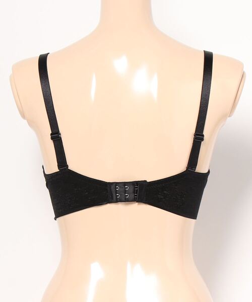 Triumph（トリンプ）の「【脇から寄せて、スリムに盛れる】天使のブラ スリムライン 極上ライト564 ブラジャー【D,E,Fカップ】TR564 WHU（ブラジャー・レディース・ライトブルー/ベージュ/オレンジ/ブラック・F80/E70/D75/F70/D70/E75/F75/D90/E95/E80/D65/D95/D80/E90/E65/E85/D85/F65）」の15枚目の写真