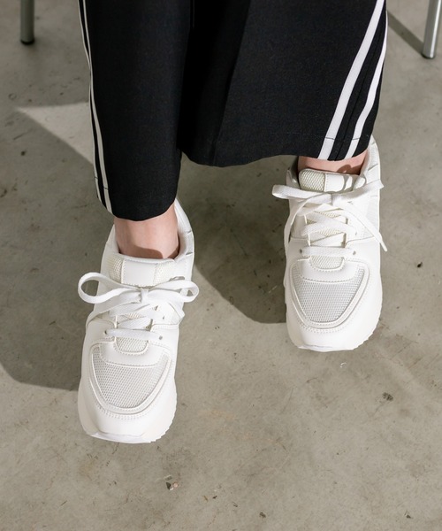 OLIVE des OLIVE（オリーブデオリーブ）の「配色ソールリボンスニーカー　1032130060（スニーカー・レディース・ホワイト/ブラック/ピンク・SMALL/MEDIUM/LARGE）」の9枚目の写真