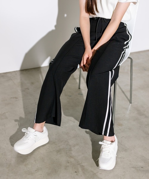 OLIVE des OLIVE（オリーブデオリーブ）の「配色ソールリボンスニーカー　1032130060（スニーカー・レディース・ホワイト/ブラック/ピンク・SMALL/MEDIUM/LARGE）」の10枚目の写真