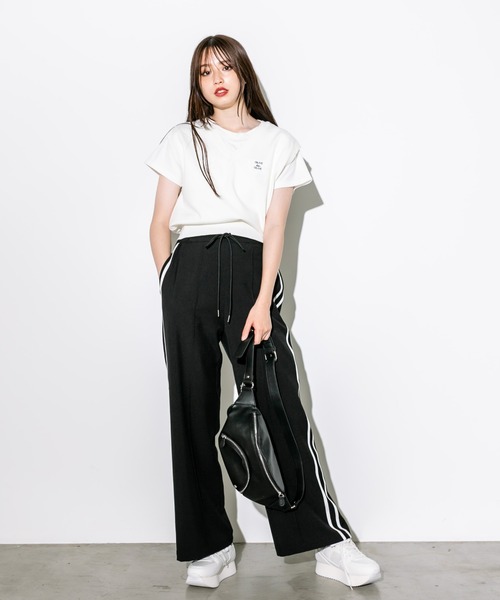 OLIVE des OLIVE（オリーブデオリーブ）の「配色ソールリボンスニーカー　1032130060（スニーカー・レディース・ホワイト/ブラック/ピンク・SMALL/MEDIUM/LARGE）」の11枚目の写真