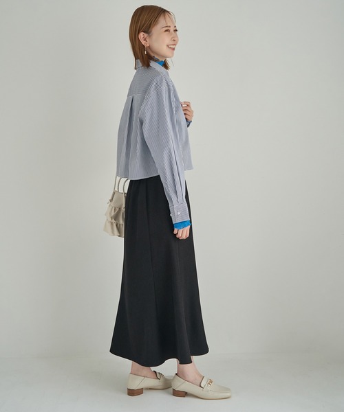 ROPE' PICNIC(ロペピクニック)の「スタイルアップが叶うクロップドシャツ(シャツ/ブラウス・レディース・ネイビー/オフホワイト・38)」の13枚目の写真