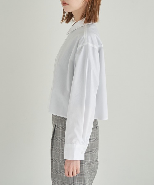 ROPE' PICNIC(ロペピクニック)の「スタイルアップが叶うクロップドシャツ(シャツ/ブラウス・レディース・ネイビー/オフホワイト・38)」の6枚目の写真