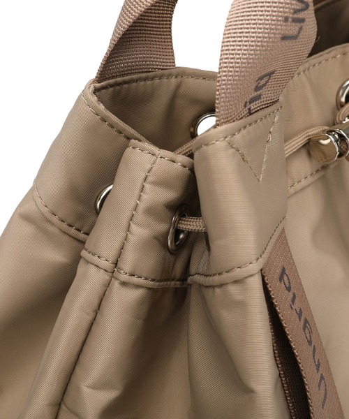 Ungrid（アングリッド）の「【Ungrid/アングリッド】ナイロン ロゴテープ　牛革ハンドル　2WAY 巾着トートバッグ（トートバッグ・レディース・グレイッシュベージュ/ブラック/ブラック系その他/ベージュ/アイボリー・FREE）」の12枚目の写真