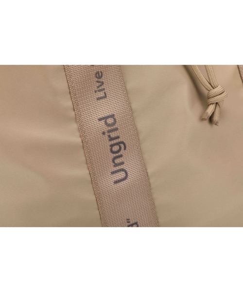 Ungrid（アングリッド）の「【Ungrid/アングリッド】ナイロン ロゴテープ　牛革ハンドル　2WAY 巾着トートバッグ（トートバッグ・レディース・グレイッシュベージュ/ブラック/ブラック系その他/ベージュ/アイボリー・FREE）」の16枚目の写真