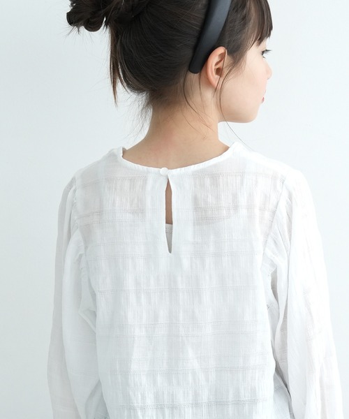 coca(coca)(コカ)の「キッズ ドビー刺繍ブラウス(シャツ/ブラウス・キッズ・ホワイト・110/130/140/120)」の3枚目の写真