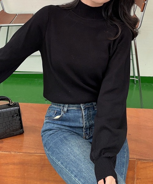 attiree(アティレー)の「【なめらかカシミヤタッチ】ハイネックボリュームスリーブニットトップス(ニット/セーター・レディース・ブラック/レッド/ブルー/グリーン/アイボリー/ライトベージュ/グレイッシュベージュ/ブラウン/ピンク・SMALL/MEDIUM/LARGE)」の3枚目の写真