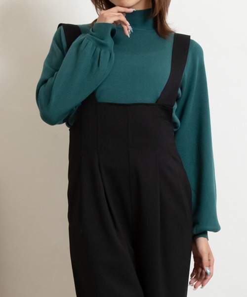 attiree(アティレー)の「【なめらかカシミヤタッチ】ハイネックボリュームスリーブニットトップス(ニット/セーター・レディース・ブラック/レッド/ブルー/グリーン/アイボリー/ライトベージュ/グレイッシュベージュ/ブラウン/ピンク・SMALL/MEDIUM/LARGE)」の15枚目の写真