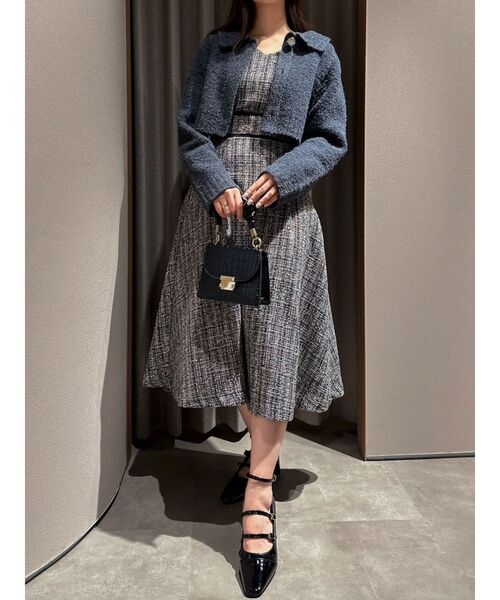 dazzlin（ダズリン）の「ショートブークレカーディガン（カーディガン/ボレロ・レディース・オフホワイト/チャコールグレー/ピンク・FREE）」の6枚目の写真