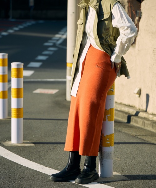 DISCUS ATHLETIC(ディスカス アスレチック)の「【 DISCUS ATHLETIC / ディスカスアスレチック 】 スリット ナロー タイトスカート MNY 3487-8470 skirt(スカート・レディース・グリーン/ブラック/オレンジ・LARGE/MEDIUM)」の3枚目の写真
