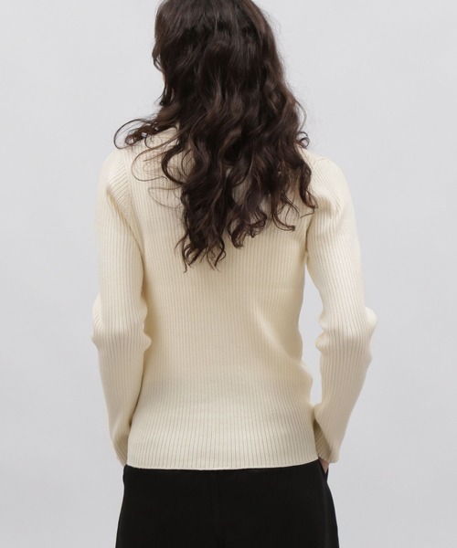 LAKOLE(ラコレ)の「12ゲージリブポロカーディガン / 981604(カーディガン/ボレロ・レディース・ブラック/ライトパープル/オフホワイト・SMALL/MEDIUM)」の9枚目の写真