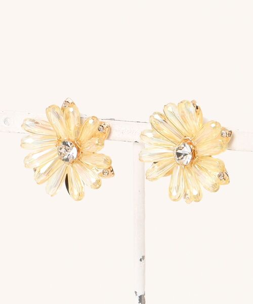 tone（トーン）の「【charme by pimo 】マーガレット ビーズ 花 イヤリング(MA)（イヤリング・レディース・クリア/ピンク/イエロー/ホワイト/ライトパープル/ブルー系その他/ベージュ/レッド/グリーン/ダークパープル/ブルー系その他2/ライトブルー/ブラック/オレンジ/ブルー/ライトグリーン・FREE）」の12枚目の写真