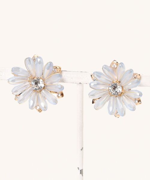 tone（トーン）の「【charme by pimo 】マーガレット ビーズ 花 イヤリング(MA)（イヤリング・レディース・クリア/ピンク/イエロー/ホワイト/ライトパープル/ブルー系その他/ベージュ/レッド/グリーン/ダークパープル/ブルー系その他2/ライトブルー/ブラック/オレンジ/ブルー/ライトグリーン・FREE）」の9枚目の写真