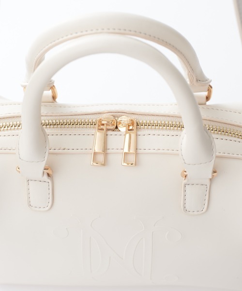 one after another NICE CLAUP（ワンアフターアナザーナイスクラップ）の「エンブレムボストンバッグ（ハンドバッグ・レディース・ブラウン/ブラック/アイボリー・FREE）」の5枚目の写真