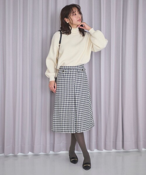 Feroux(フェルゥ)の「パール襟 ニット(ニット/セーター・レディース・ホワイト系/レッド系/ブラック系・F)」の8枚目の写真