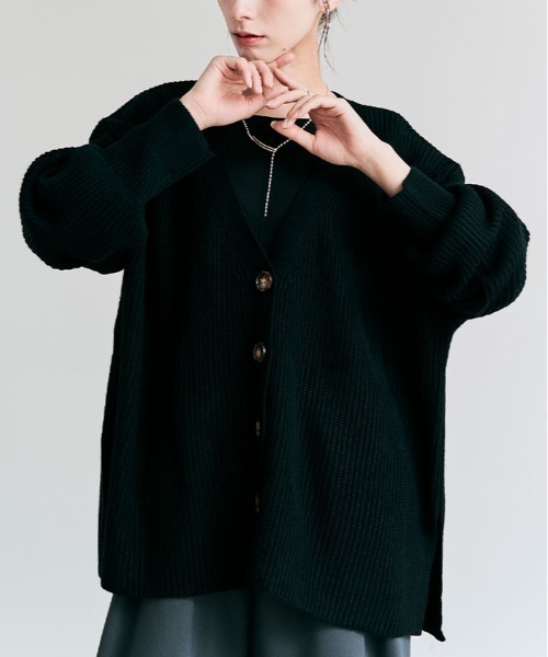 kirakiraShop(キラキラショップ)の「Vネック オーバーニット カーディガン(カーディガン/ボレロ・レディース・ブラック/クリーム/ダークベージュ/ブラウン/パープル/グリーン・FREE)」の11枚目の写真