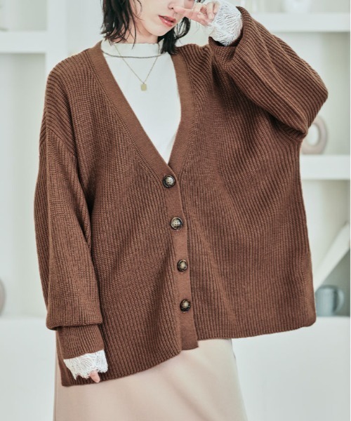 kirakiraShop(キラキラショップ)の「Vネック オーバーニット カーディガン(カーディガン/ボレロ・レディース・ブラック/クリーム/ダークベージュ/ブラウン/パープル/グリーン・FREE)」の16枚目の写真