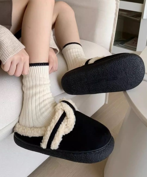 Vipoa(ヴィポア)の「スエードモコモコムートンスリッポン(スリッポン・レディース・ブラック/ブラウン/ベージュ・SMALL/LARGE/MEDIUM)」の9枚目の写真