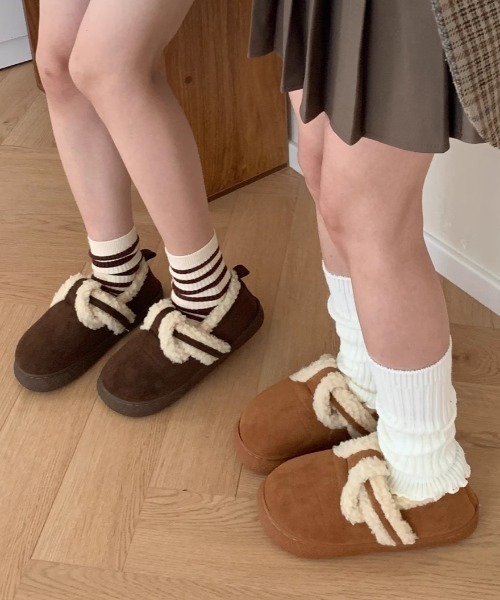 Vipoa(ヴィポア)の「スエードモコモコムートンスリッポン(スリッポン・レディース・ブラック/ブラウン/ベージュ・SMALL/LARGE/MEDIUM)」の4枚目の写真