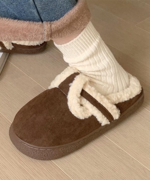 Vipoa(ヴィポア)の「スエードモコモコムートンスリッポン(スリッポン・レディース・ブラック/ブラウン/ベージュ・SMALL/LARGE/MEDIUM)」の18枚目の写真