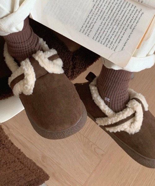 Vipoa(ヴィポア)の「スエードモコモコムートンスリッポン(スリッポン・レディース・ブラック/ブラウン/ベージュ・SMALL/LARGE/MEDIUM)」の11枚目の写真