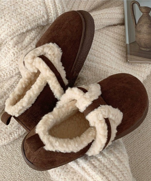 Vipoa(ヴィポア)の「スエードモコモコムートンスリッポン(スリッポン・レディース・ブラック/ブラウン/ベージュ・SMALL/LARGE/MEDIUM)」の12枚目の写真