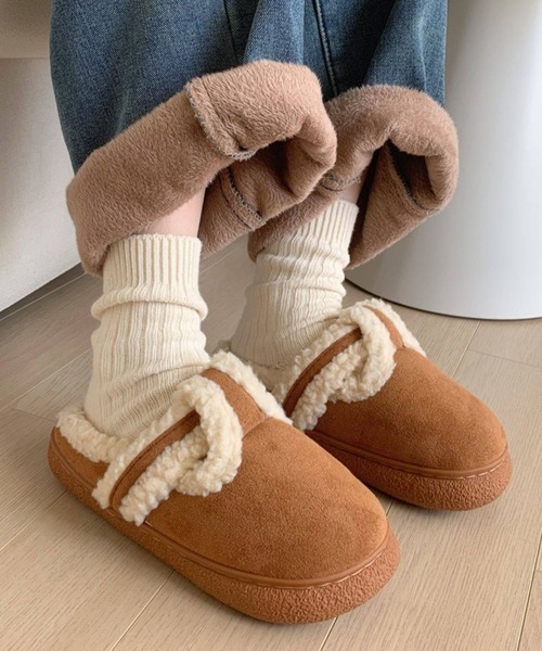スエードモコモコムートンスリッポン（スリッポン）｜Vipoa（ヴィポア