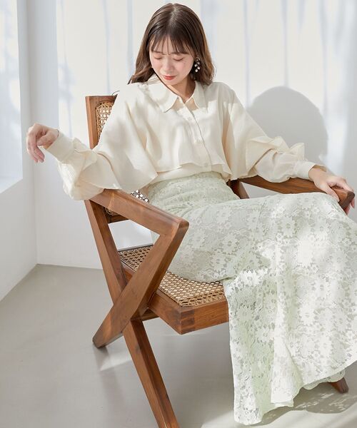 MAJESTIC LEGON（マジェスティックレゴン）の「肩あきケープブラウス（シャツ/ブラウス・レディース・ライトグレー/アイボリー/ブラック・MEDIUM）」の4枚目の写真