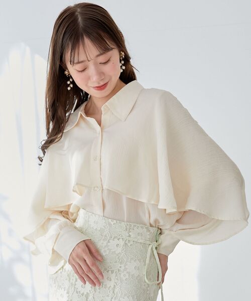 MAJESTIC LEGON（マジェスティックレゴン）の「肩あきケープブラウス（シャツ/ブラウス・レディース・ライトグレー/アイボリー/ブラック・MEDIUM）」の13枚目の写真