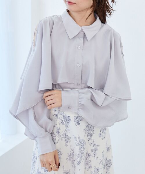 MAJESTIC LEGON（マジェスティックレゴン）の「肩あきケープブラウス（シャツ/ブラウス・レディース・ライトグレー/アイボリー/ブラック・MEDIUM）」の18枚目の写真