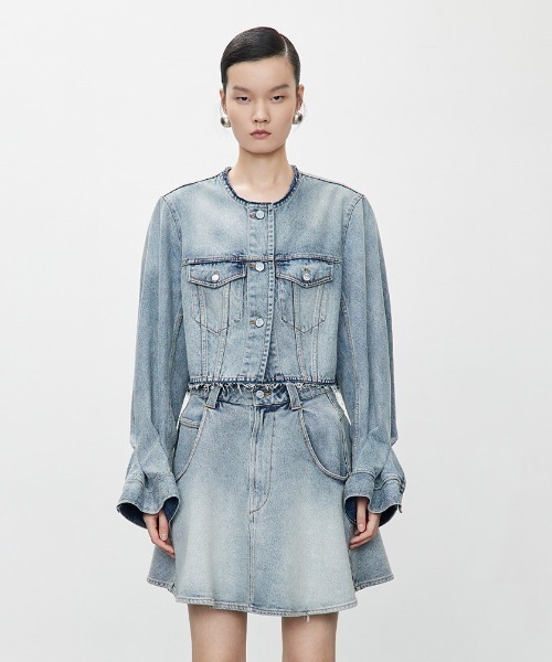 Tucked-sleeve Raw-edge Denim Jacket