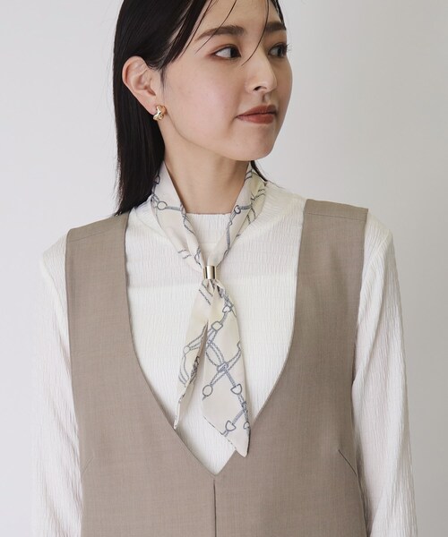 THE SHOP TK （ザ ショップ ティーケー ）の「◆アソート柄リング付きスカーフ（バンダナ/スカーフ・レディース・ホワイト系8/ベージュ系5/ホワイト系9/ブルー系その他2/ブラック系7/ホワイト系3・00）」の7枚目の写真