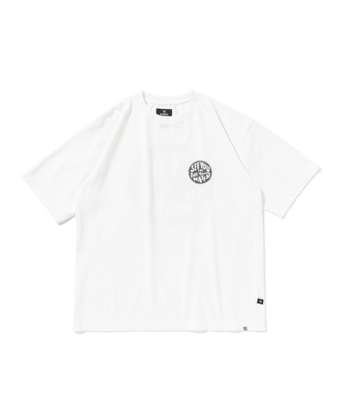 MAGIC NUMBER（マジック ナンバー）の「【MAGIC NUMBER】SEE YOU IN THE WATER XV US COTTON T-SHIRT（Tシャツ/カットソー・メンズ・ホワイト/ミント/パープル/ブラック・MEDIUM/LARGE/X-LARGE）」の5枚目の写真