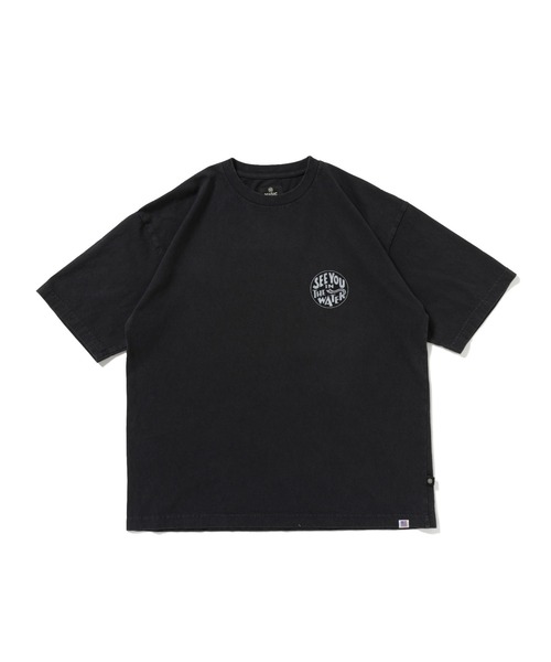 MAGIC NUMBER（マジック ナンバー）の「【MAGIC NUMBER】SEE YOU IN THE WATER XV US COTTON T-SHIRT（Tシャツ/カットソー・メンズ・ホワイト/ミント/パープル/ブラック・MEDIUM/LARGE/X-LARGE）」の6枚目の写真