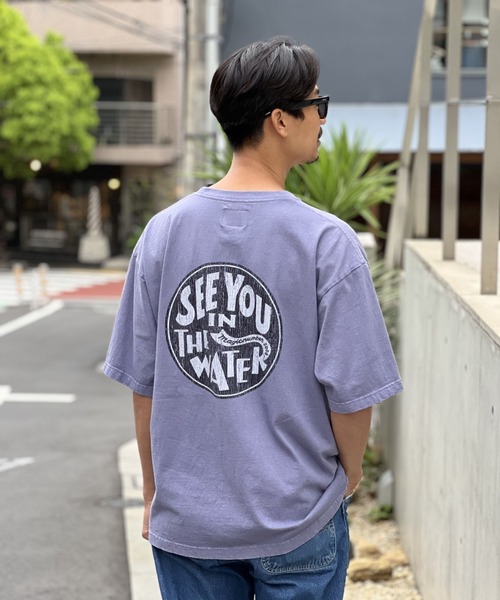 MAGIC NUMBER（マジック ナンバー）の「【MAGIC NUMBER】SEE YOU IN THE WATER XV US COTTON T-SHIRT（Tシャツ/カットソー・メンズ・ホワイト/ミント/パープル/ブラック・MEDIUM/LARGE/X-LARGE）」の20枚目の写真