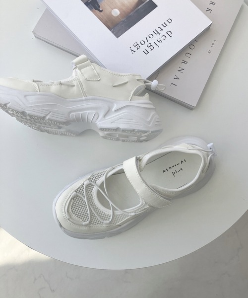 AS KNOW AS plus（アズノゥアズプラス）の「メッシュスニーカーサンダル（サンダル・レディース・ブラック/ホワイト/ベージュ・M/L）」の7枚目の写真