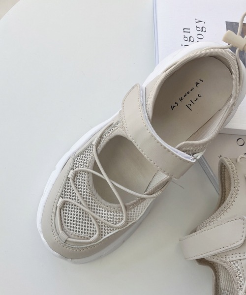 AS KNOW AS plus（アズノゥアズプラス）の「メッシュスニーカーサンダル（サンダル・レディース・ブラック/ホワイト/ベージュ・M/L）」の13枚目の写真