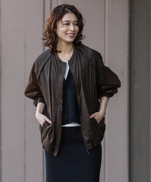 Munich(ミューニック)の「レオパードプリント7Dナイロンリップストップブルゾン(ミリタリージャケット・レディース・ライトグレー/ブラウン/ダークグレー・S)」の7枚目の写真