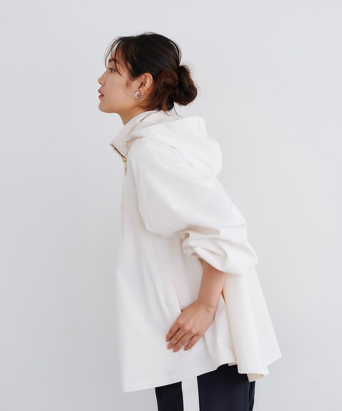 Emma Taylor(エマテイラー)の「2wayライトフレアーマウンテンパーカー(マウンテンパーカー・レディース・オフホワイト/ブラック/ベージュ・FREE)」の5枚目の写真